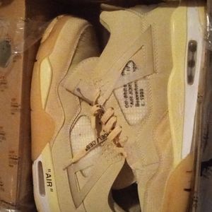 Off-white Jordan 4s